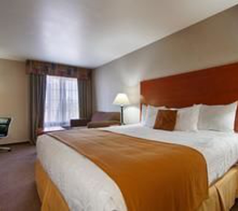 Best Western PLUS Twin View Inn & Suites - Redding, CA