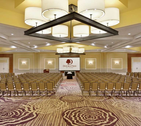 DoubleTree by Hilton Somerset Hotel and Conference Center - Somerset, NJ