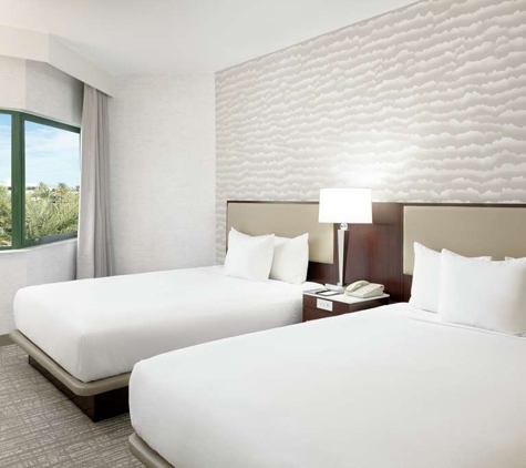 DoubleTree Suites by Hilton Hotel Phoenix - Phoenix, AZ