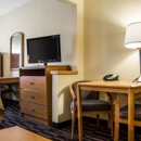 Quality Suites Near West Acres - Motels