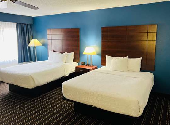 Baymont Inn & Suites - Onalaska, WI