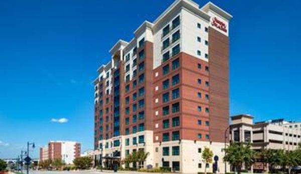 Hampton Inn & Suites National Harbor/Alexandria Area - Oxon Hill, MD