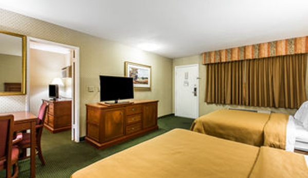 Quality Inn Near China Lake Naval Station - Ridgecrest, CA