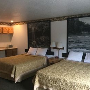 Super 8 by Wyndham Uniontown PA - Uniontown, PA