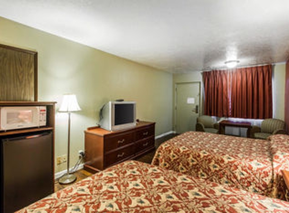 Econo Lodge - Kelso, WA