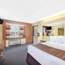 Microtel Inn & Suites by Wyndham Independence - Hotels