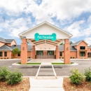 Pet Paradise Stone Oak - Hostels