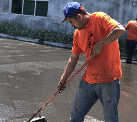 Elias Asphalt Engineering Co. - Los Angeles, CA. Our guys doing some seal coating in Culver City, Ca ! Call us for a quote today!!