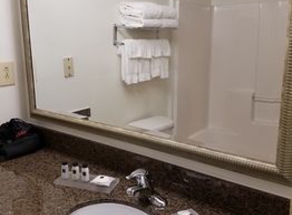 Country Inns & Suites - Lexington, VA